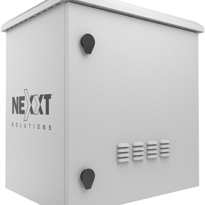 Nexxt Solutions Infrastructure - Outdoor Pole Mount Cabinet - SPCC steel - Light gray powder coat - Incluye acc mont barra tierra