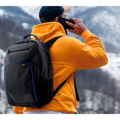 Xtech XTB-211 Mochila para laptop- 15.6" -  Poliéster -  Color Negro con detalles en azul - Bolsillo frontal para accesorios con organizador interior - Bolsillo de malla laterales